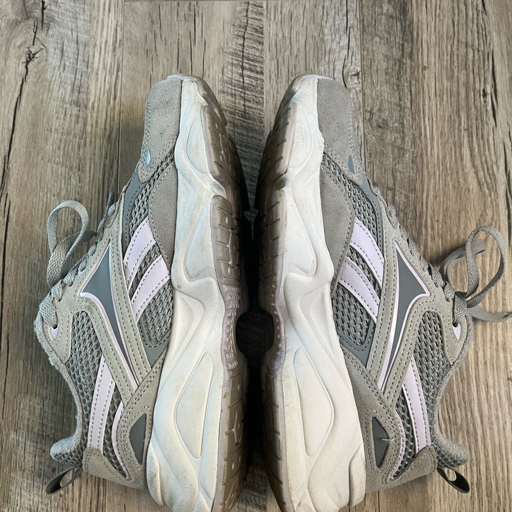 Reebok Gray Athletic Sneakers with Light Pink Accents